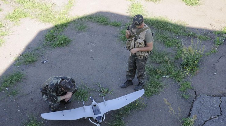 Сигналы украинских дронов глушат 