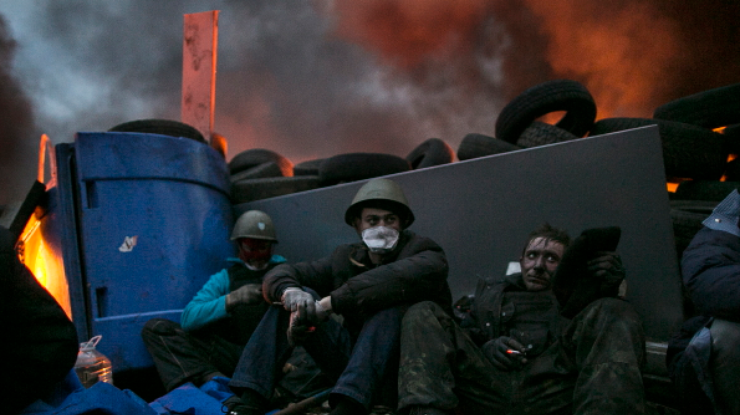 Снимок с Майдана стал лучшим среди 368 претендентов. Фото PAP/BZ WBK Press Foto/Agata Grzybowska
