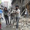 В Непале из-за мощного землетрясения погибло около 450 человек (фото)
