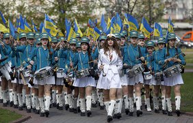 В Киеве на Позняках появилась аллея памяти Скрябина. Фото пресс-службы КГГА