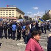 Патриоты Харькова подрались с коммунистами на площади Свободы (фото)  
