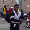 Двойник Майкла Джексона станцевал на беспорядках в Балтиморе (видео)