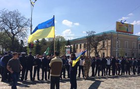 В Харькове проукраинские активисты не дали коммунистам провести митинг