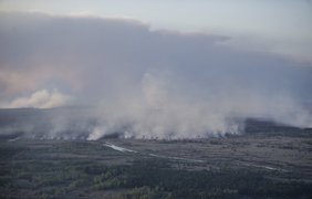 Пожар в Чернобыле тушили с вертолетов