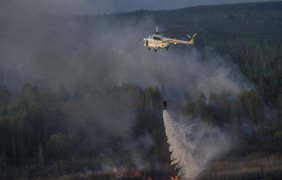 Пожар в Чернобыле тушили с вертолетов