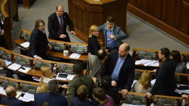Депутатам предлагают мониторить ситуацию на Донбассе