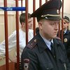 Надію Савченко водять в душ в наручниках