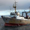 В Охотському морі відновили пошук 13 моряків