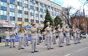 Парад в Луганске