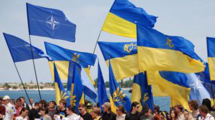 Россия мешает Украине попасть в НАТО