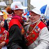 В Москве профсоюзы маршируют с георгиевскими ленточками и Сталиным (фото)