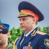 Пьяного Захарченко на параде подперли стулом для равновесия (фото)