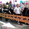 В Донецке устроили парад в честь годовщины псевдореферендума (фото, видео)