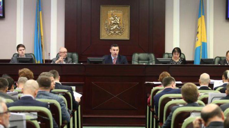 Киевсовет опубликовал данные деклараций депутатов о доходах