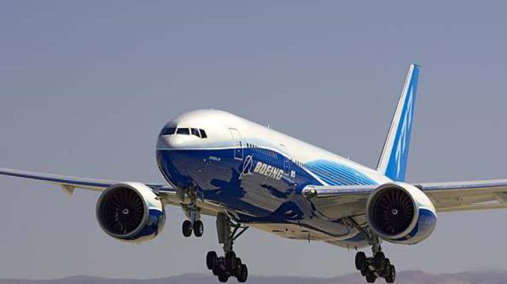 Боинг 777-300 в последний момент избежал катастрофы