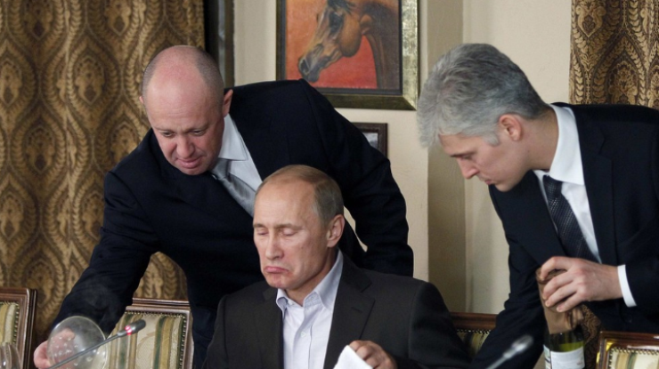 Путин за обедами любит обсуждать политику