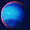 Астрономы показали завораживающее вращение спутников Нептуна (видео)