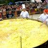 Іспанці приготували омлет з 6 тисяч яєць