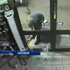 Грабіжник розсмішив поліцію спробами вкрасти банкомат