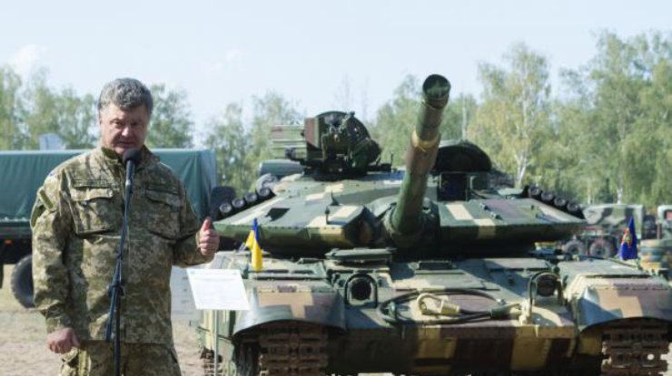 Порошенко признал, что Россия ведет настоящую войну в Украине
