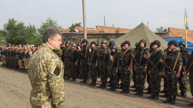 Порошенко рассказал, что Украине нужно для мира