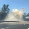 В центре Киева фонтан кипятка заливает автомобили (фото, видео)
