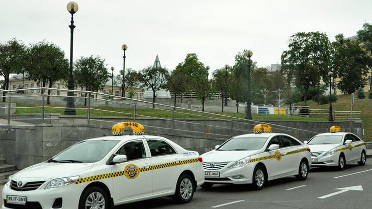 Такси Киева. Фото elit-taxi.ua
