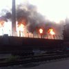 В Авдеевке горит завод Ахметова (фото)