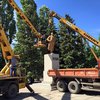 В Курахово снесли памятник Ленину (фото)