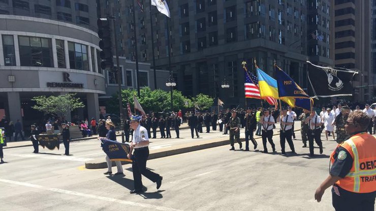 Украинцы приняли участие в военном параде в Чикаго. Источник: VIDIA