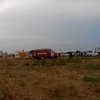 В России на поле для мотокросса рухнул самолет (видео)