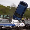 У Британії влаштували стрибки на старих машинах з трампліну (відео)