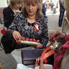 Рядом с парадом в Киеве продают георгиевские ленты (фото)
