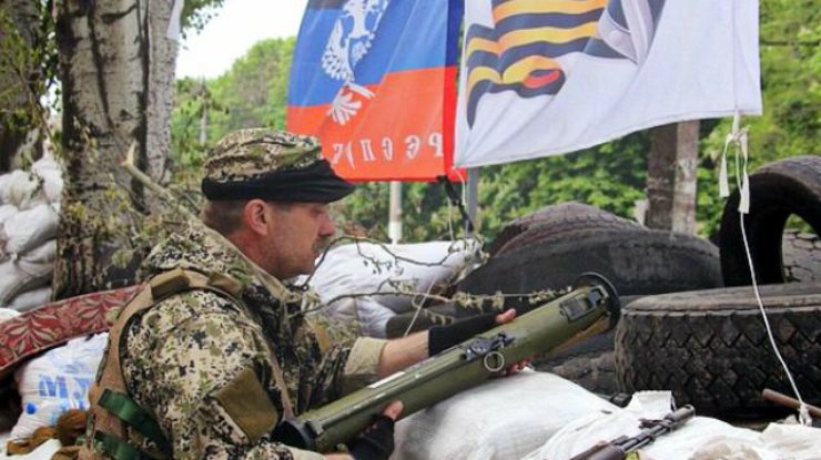 На Донбассе продолжаются вооруженные провокации даже в праздник