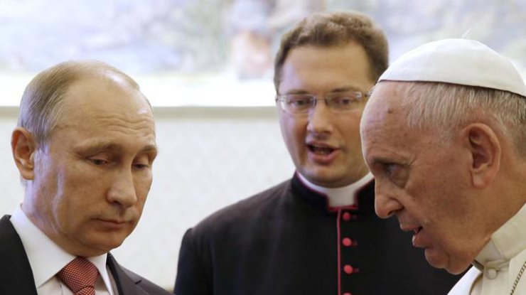 Понтифик не награждал Путина медалью