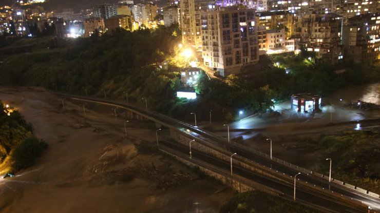 Тбилиси затопило ливгем