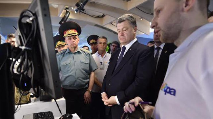 В Кремле захотели объяснений от Порошенко. Фото АП