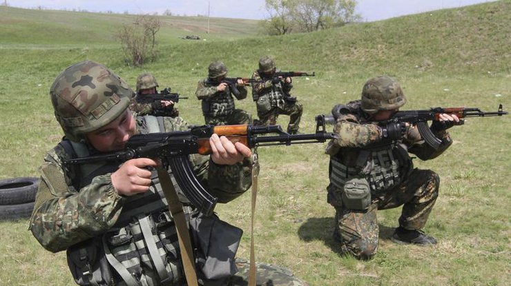 Воины Украины отбросили боевиков от своих позиций.