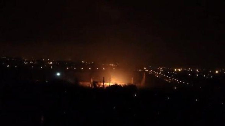 Донецк вновь накрывают из артиллерии