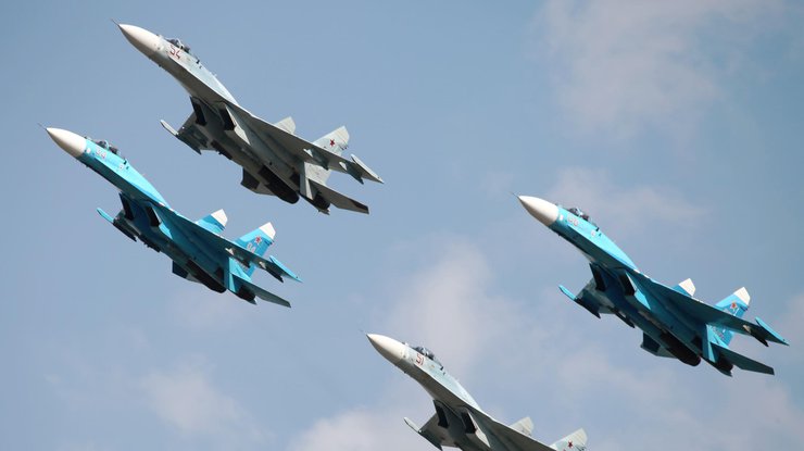Россия отправила самолеты после учений НАТО в Арктике.