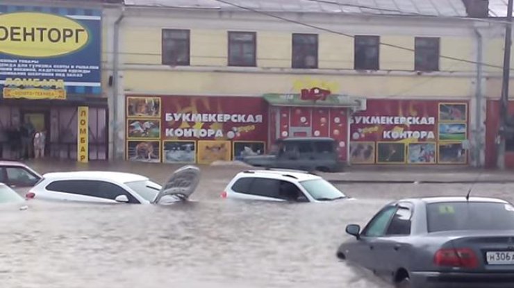 В Курске стихийное бедствие.