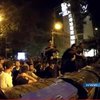 Армения протестует: от полиции отгородились урнами (видео, онлайн)