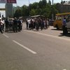 Владельцы МАФов перекрыли движение возле Васильковской (фото)