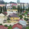 Наводнение в Сочи: городу угрожают смерчи, дома смывает в море