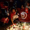 Тунис скорбит: горы цветов и шествие против террора (фото)