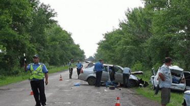 В результате аварии погибло 3 человека. Фото пресс-службы Луганской облмилиции