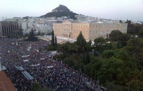 Протест в Греции против кредиторов. Фото @g_mastropavlos