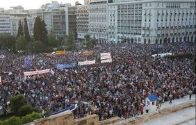 Протест в Греции против кредиторов. Фото @g_mastropavlos