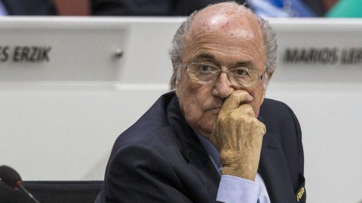 Блаттер уходит с поста президента ФИФА