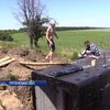 На Луганщині будівельники зі Львова зводять військовим укріплення 